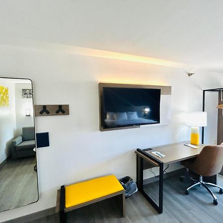 Comfort Suites Terre Haute University Area Экстерьер фото
