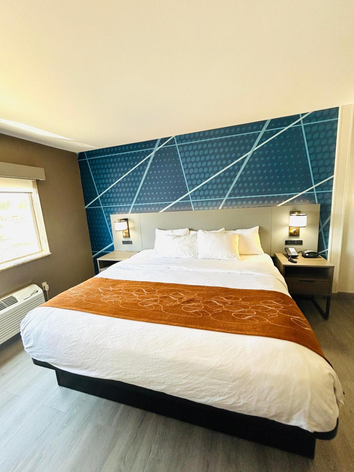 Comfort Suites Terre Haute University Area Экстерьер фото