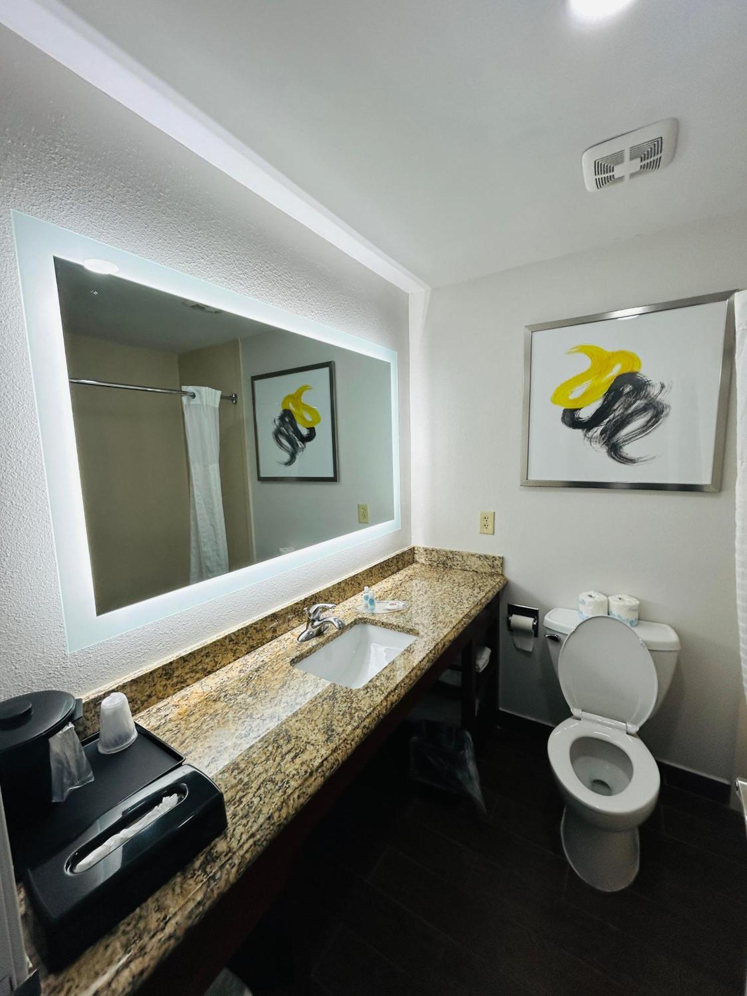 Comfort Suites Terre Haute University Area Экстерьер фото