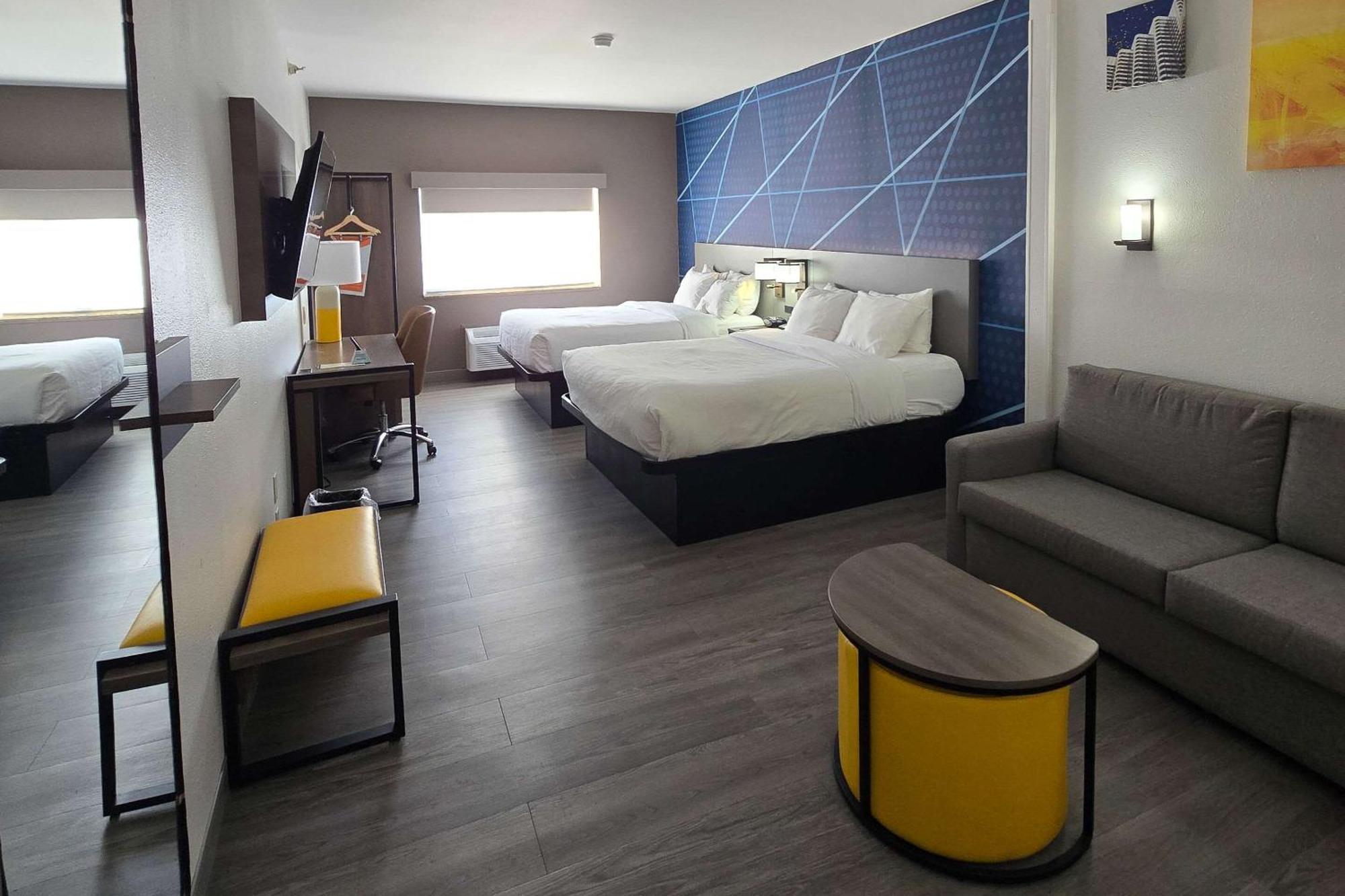 Comfort Suites Terre Haute University Area Экстерьер фото